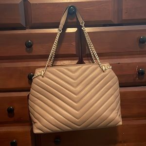 Quilted shoulder bag